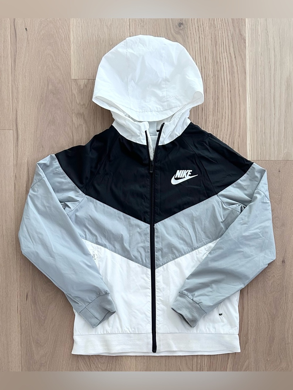 Youth Nike Sportswear Windrunner Hooded Jacket - Size Large